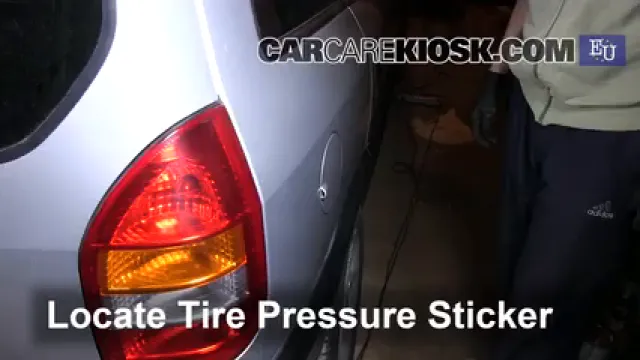 2000 Opel Zafira DTI Life 2.0L 4 Cyl. Turbo Diesel Neumáticos y ruedas Controlar presión de neumáticos